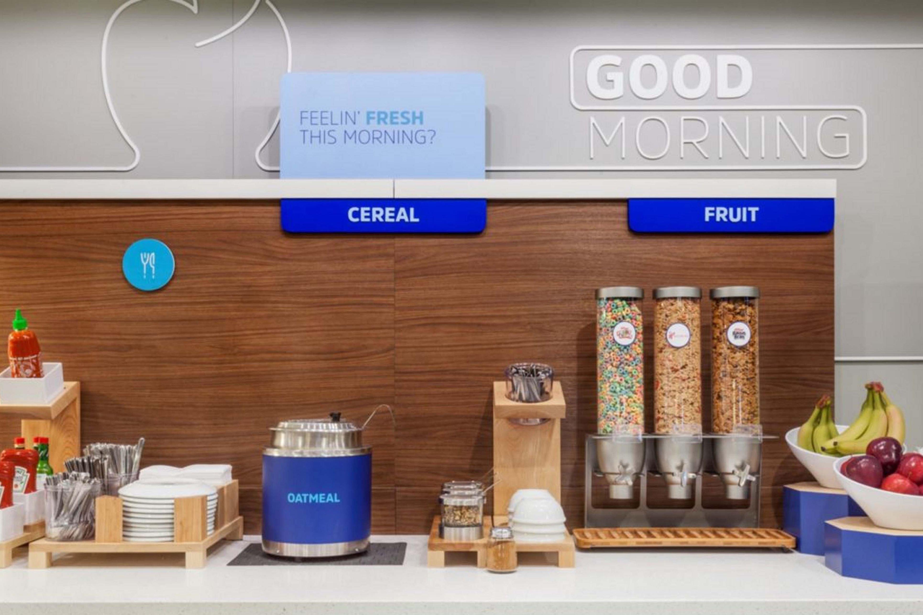 Holiday Inn Express & Suites Eureka By Ihg Bagian luar foto