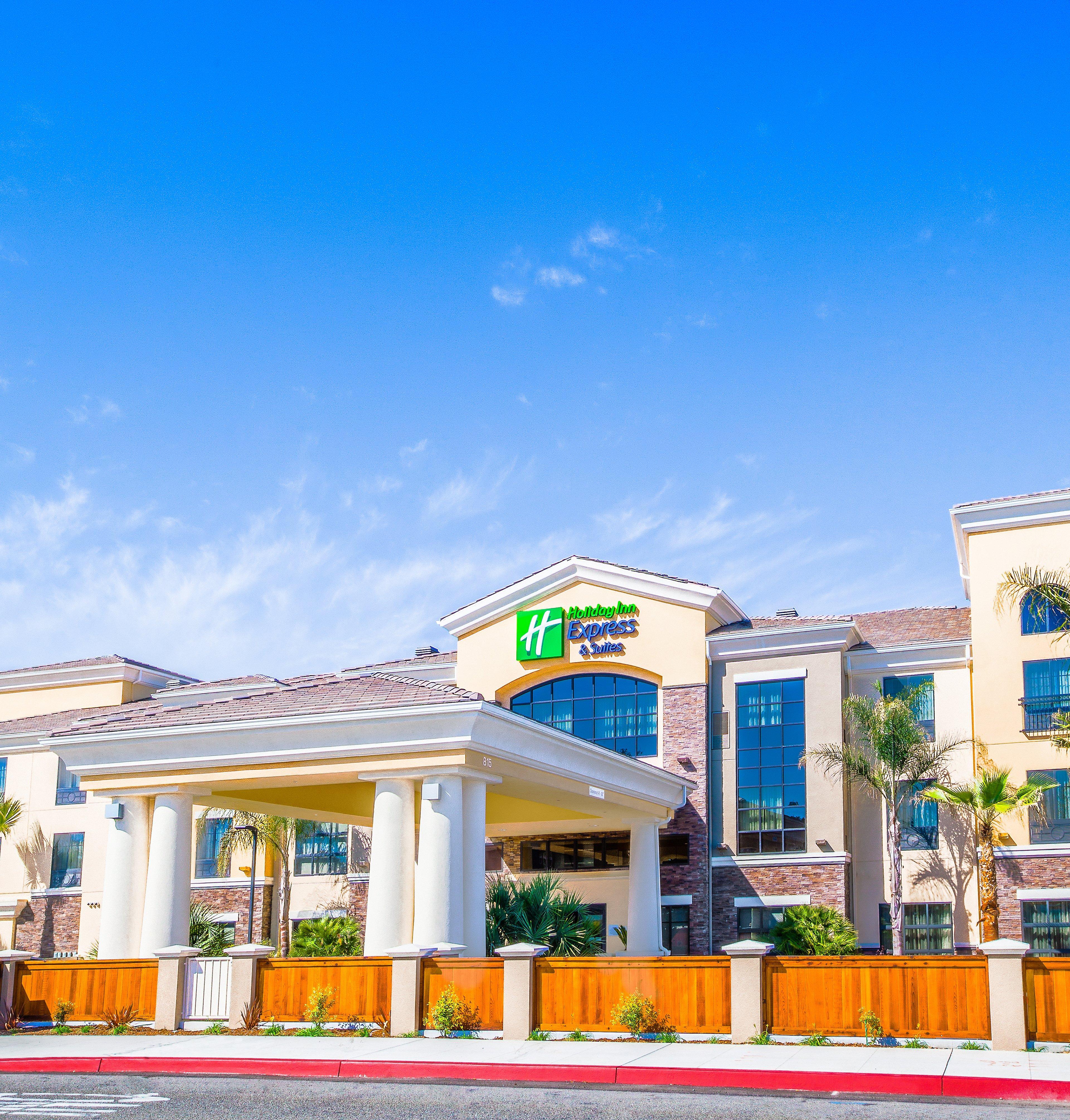 Holiday Inn Express & Suites Eureka By Ihg Bagian luar foto