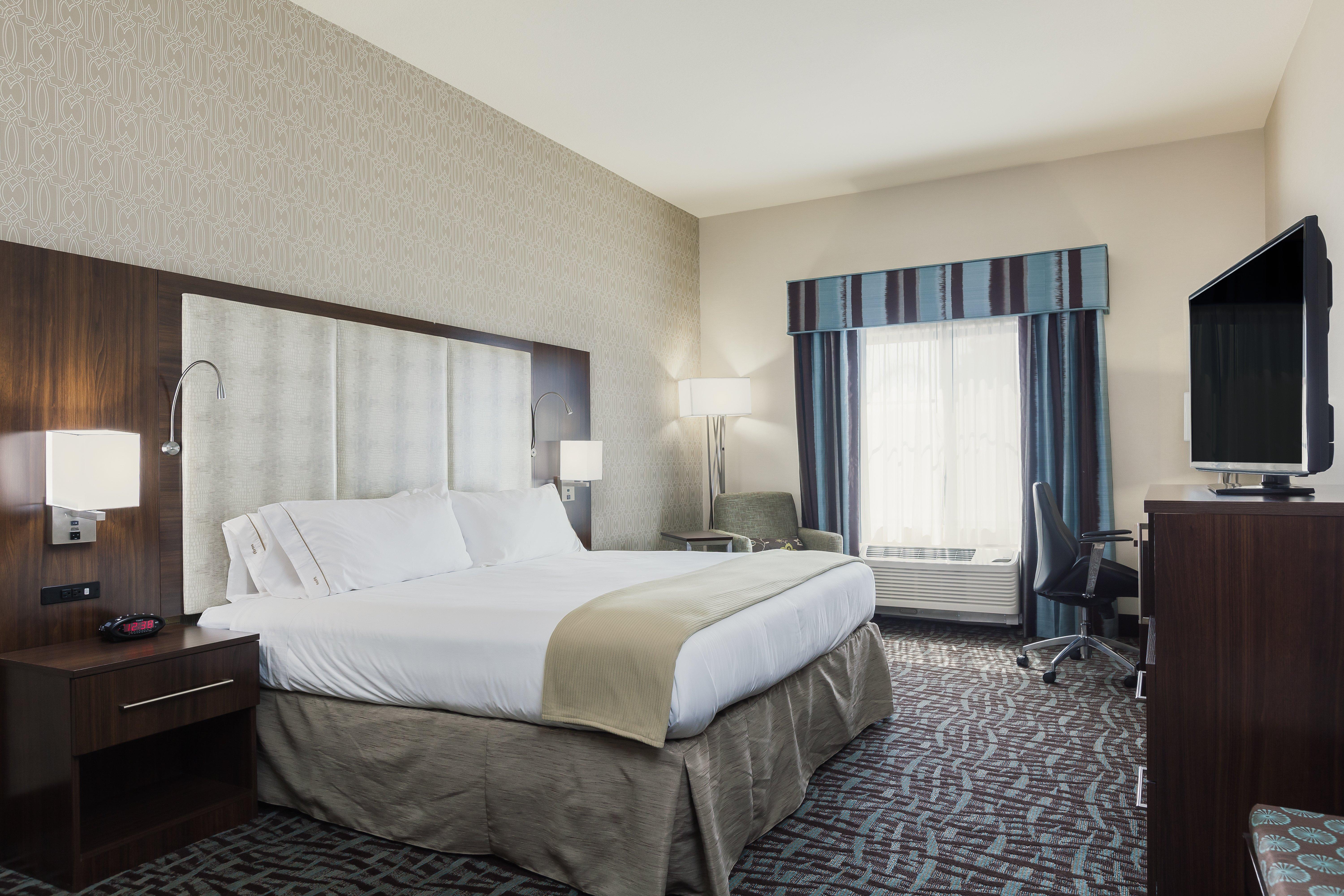 Holiday Inn Express & Suites Eureka By Ihg Bagian luar foto