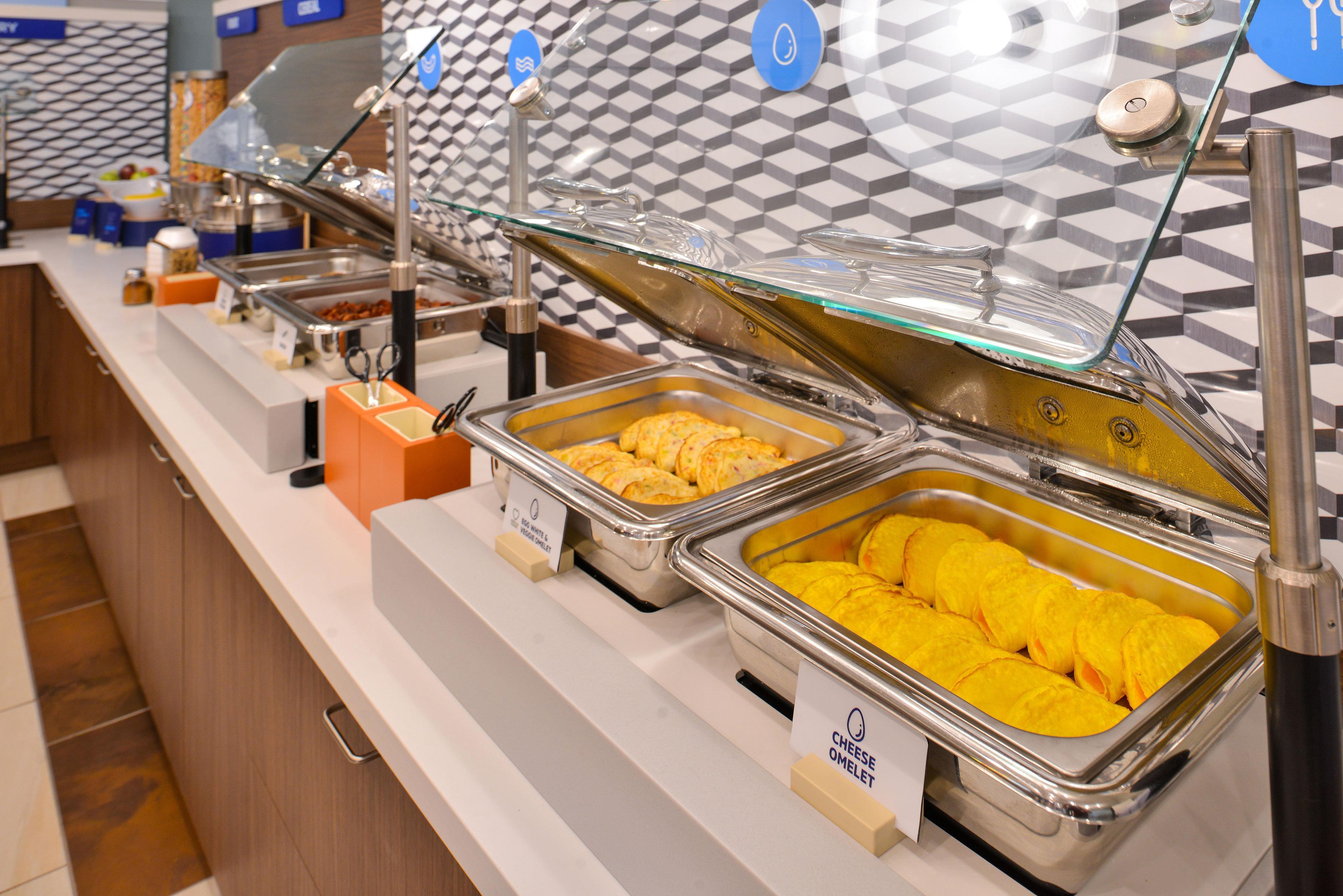 Holiday Inn Express & Suites Eureka By Ihg Bagian luar foto
