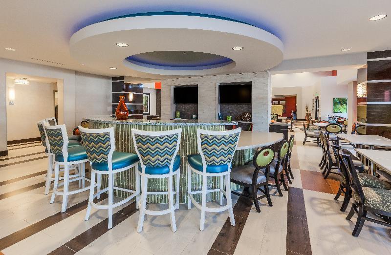 Holiday Inn Express & Suites Eureka By Ihg Bagian luar foto